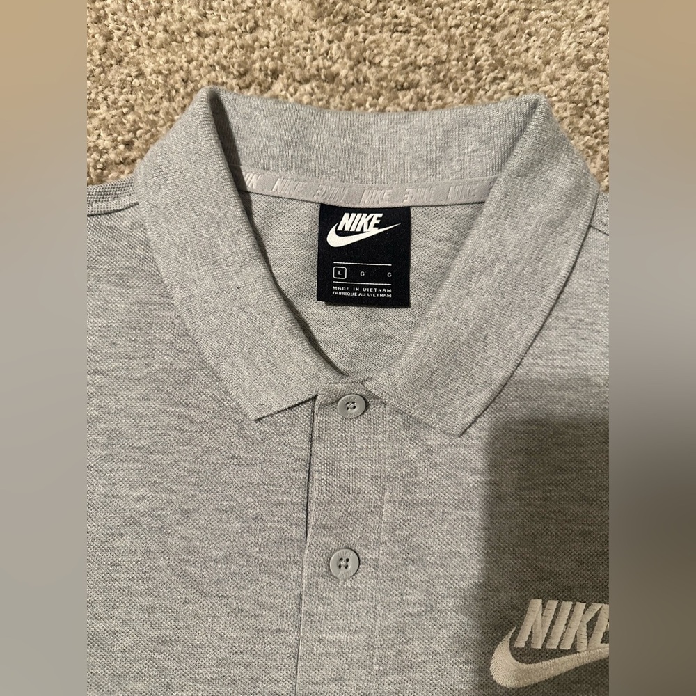 Grey nike collard shirt - Picture 3 of 4